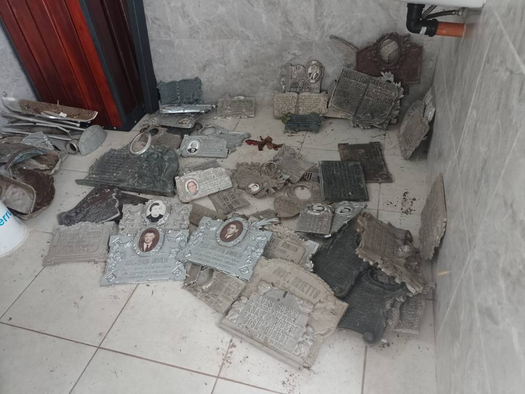 Intento de robo de placas en el cementerio&nbsp;local