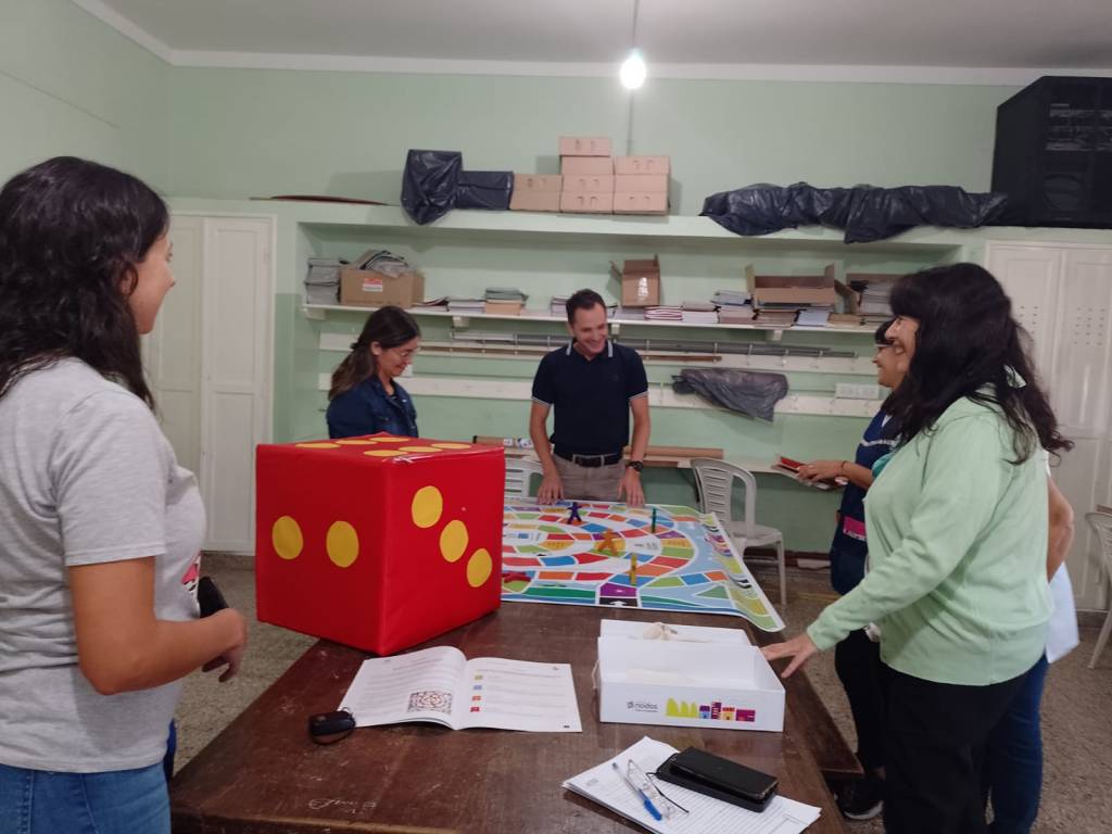 Entrega de juegos Cooperativos a las&nbsp;escuelas