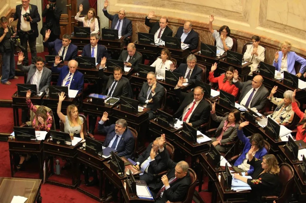 El Senado inicia el tratamiento de la ley de Bases y el paquete fiscal en&nbsp;comisiones