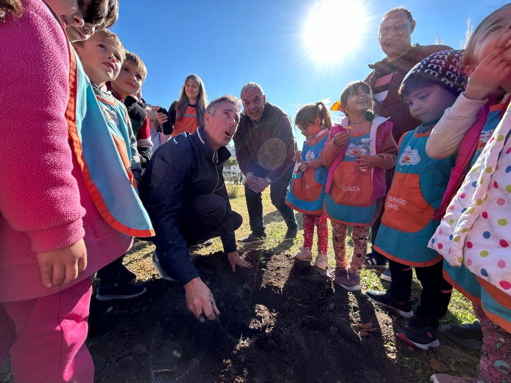 Programa «más flora cordobesa»: el secretario de ambiente visitó&nbsp;Luque