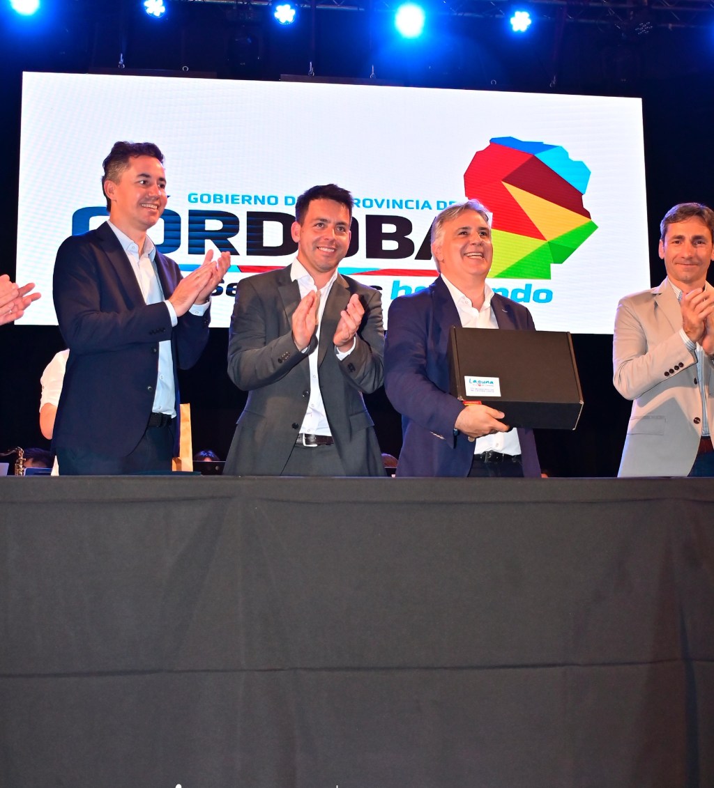 El gobernador visitó Laguna&nbsp;Larga